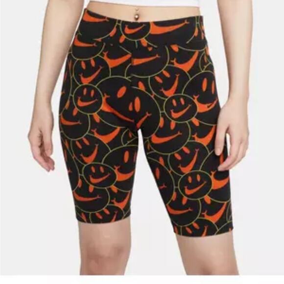 NWT Nike Sportswear Essential Bike Shorts Happy Face Swoosh Bike Shorts Small - Picture 1 of 7